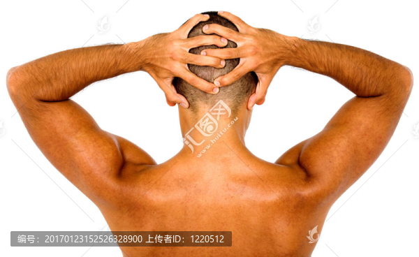 肌肉發(fā)達(dá)的人展示他的背部肌肉