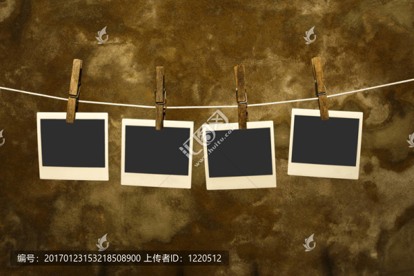 經(jīng)典老寶麗來照片與垃圾背景