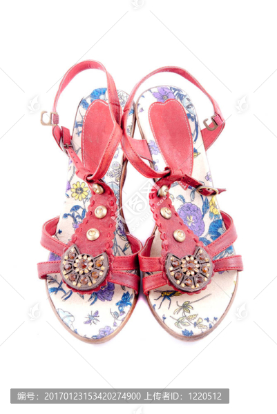 女性夏季鞋