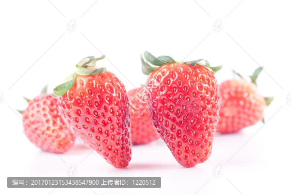 White上的草莓
