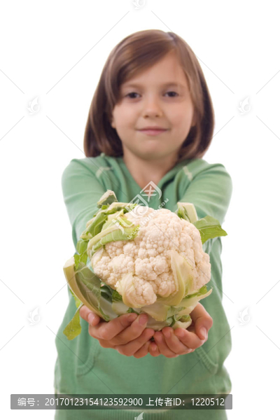 女孩與花椰菜