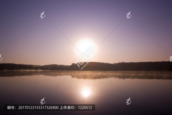 日出。