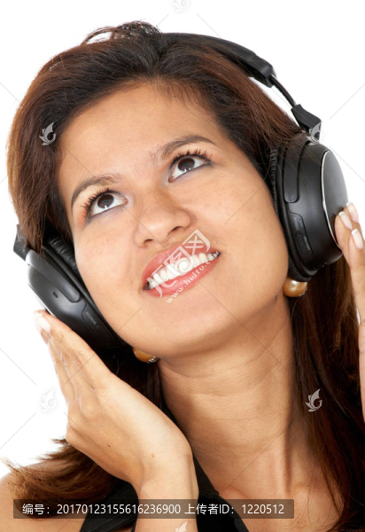 女孩聽音樂
