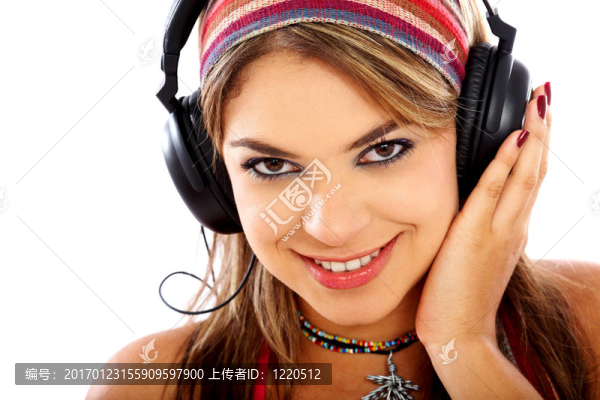 女孩聽音樂
