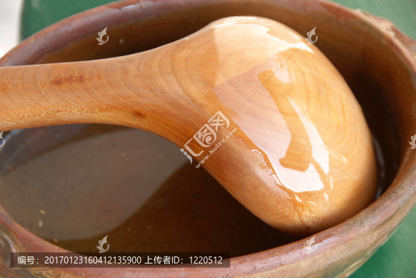 在陶木勺子