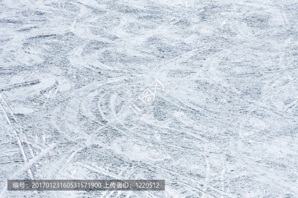 雪的痕跡