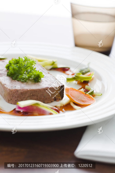 P錕絫錕？頸部；P；T；美食；法語；烹飪；陶罐；肝腸；食品；餐；玻璃；板；家；餐廳；豪華；開胃菜；開