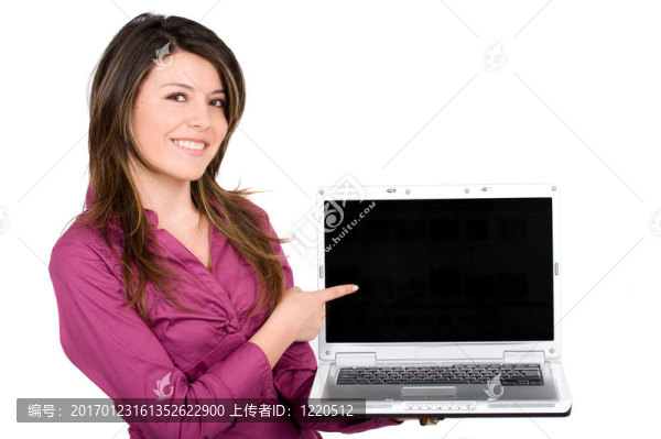 一個筆記本電腦的快樂女孩