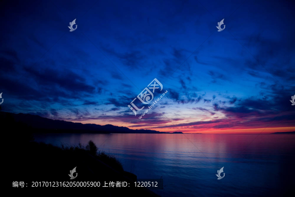 胡安·德富卡海峽的日落