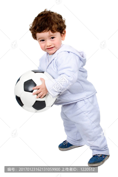 帶足球的小男孩