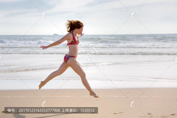 跳樓女子