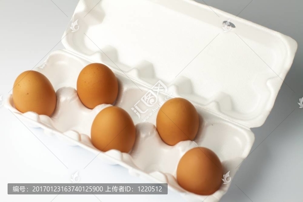 十個(gè)雞蛋在白色包裝