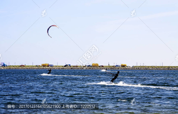 風(fēng)箏沖浪