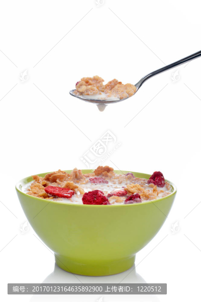 在勺玉米片-匯圖網(wǎng) www.fosd68.com 在勺玉米片