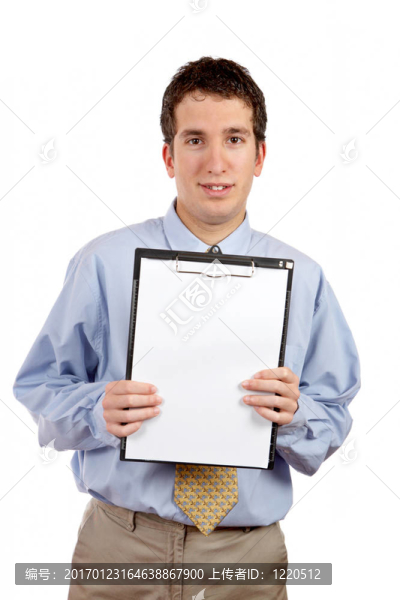 微笑的商人展示一個剪貼板