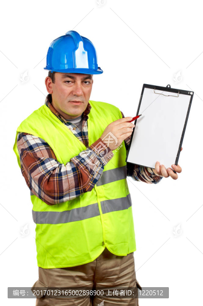 建筑工人展示空白筆記本