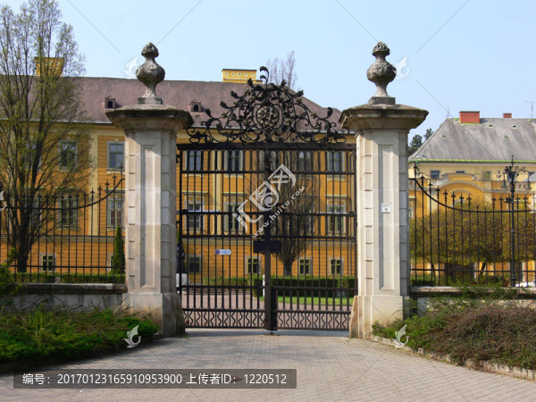 Eger；鐵藝大門