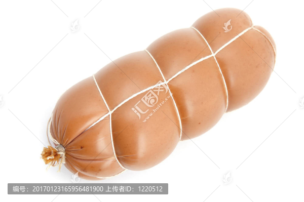 白色背景上的煮香腸