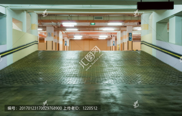 停車(chē)場(chǎng)內(nèi)部