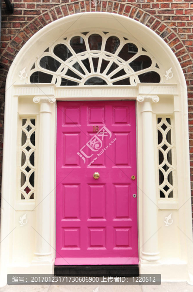 粉紅門的細(xì)節(jié)