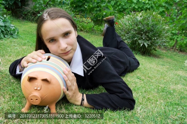 女孩與小豬