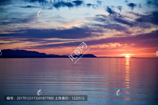 胡安·德富卡海峽的日落