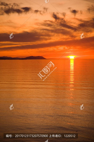 胡安·德富卡海峽的日落