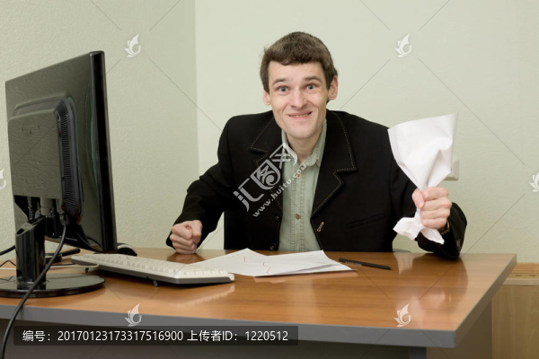 工作場(chǎng)所主任與粉碎文件