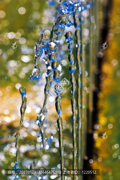 水