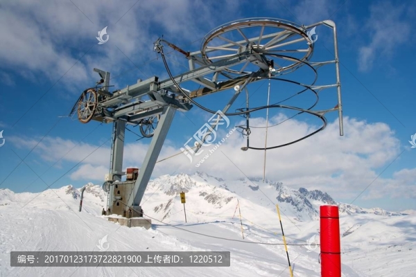 滑雪纜車-匯圖網(wǎng) www.fosd68.com 滑雪纜車