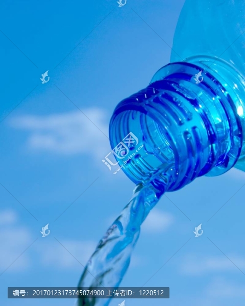 水