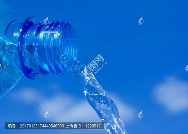 水