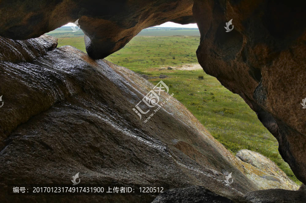 石墓洞穴