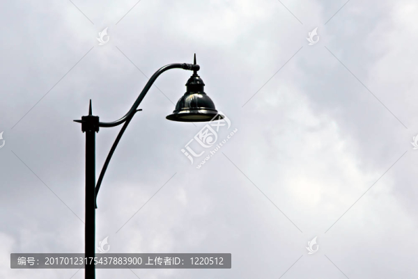 路燈和天空