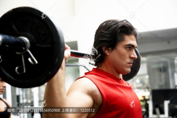 男子舉重