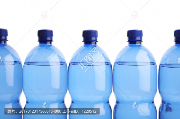 礦泉水瓶子