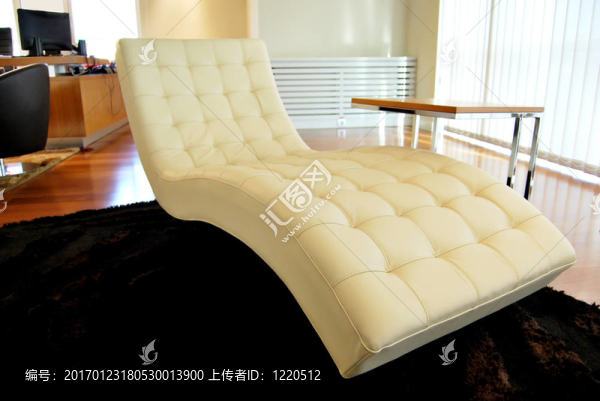 舒適的沙發(fā)