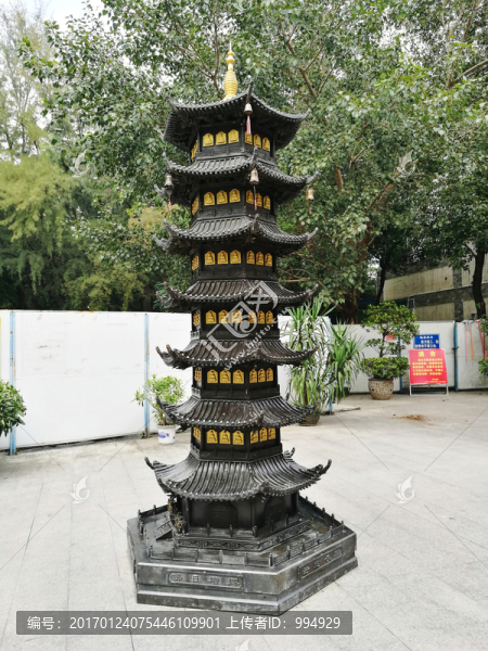 深圳東湖公園佛塔