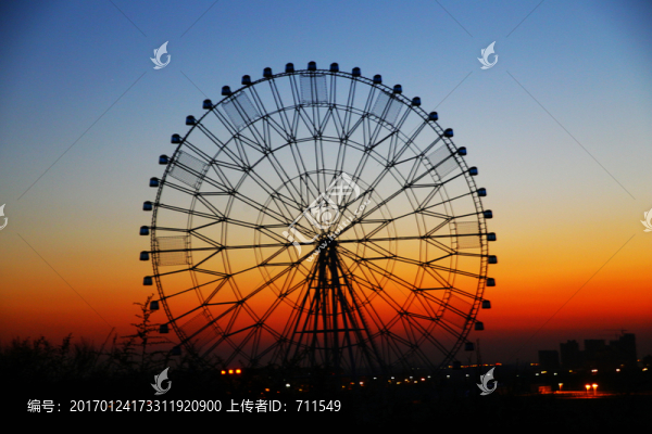 夕陽余暉,摩天輪