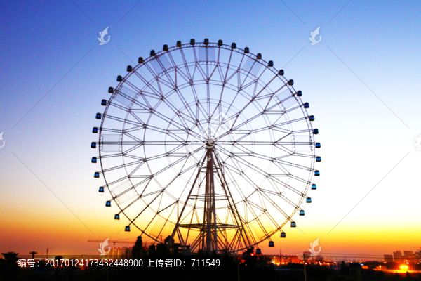 精美的黃昏摩天輪