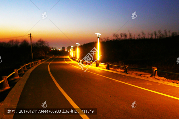 傍晚騎行綠道-匯圖網(wǎng) www.fosd68.com 傍晚騎行綠道