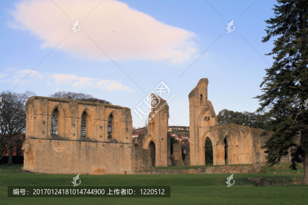 格拉斯頓伯里大教堂3