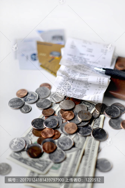 錢；卡；收到支票。