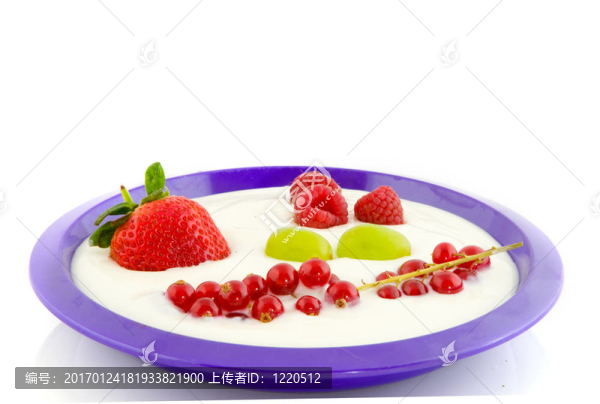 新鮮水果酸奶