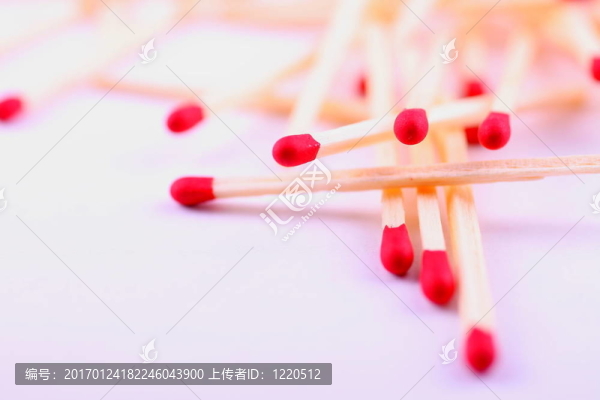 紅色的硫磺火柴