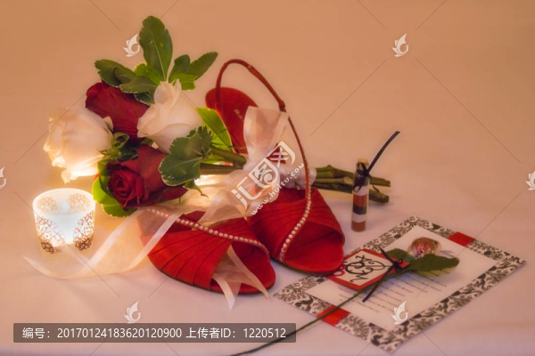 玫瑰和鞋子