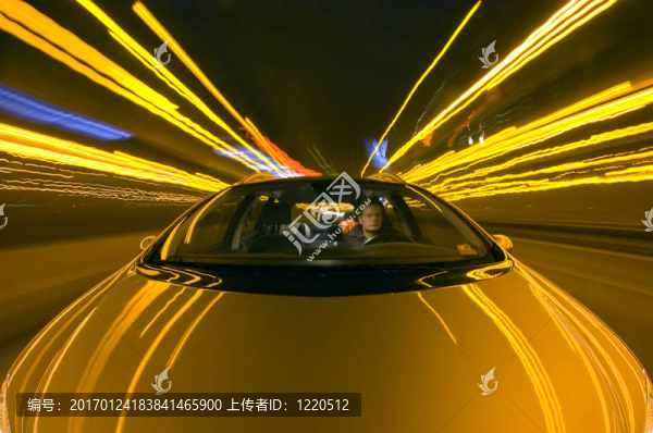 晚上開車