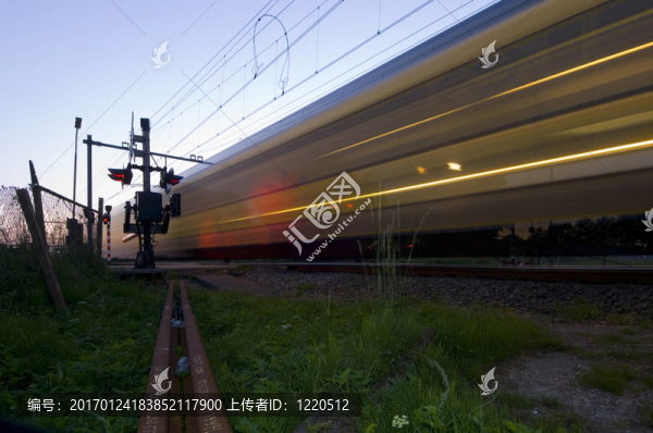 經(jīng)過的火車