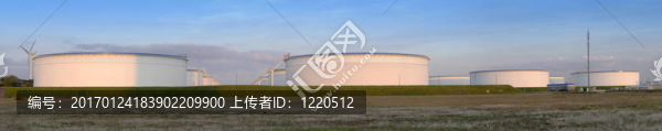 日落時(shí)的坦克
