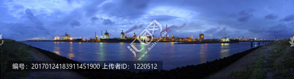 鋼鐵廠的天際線
